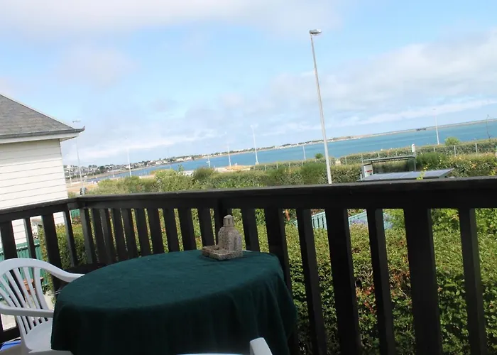 Grande Maison Vue Sur * Equeurdreville-Hainneville